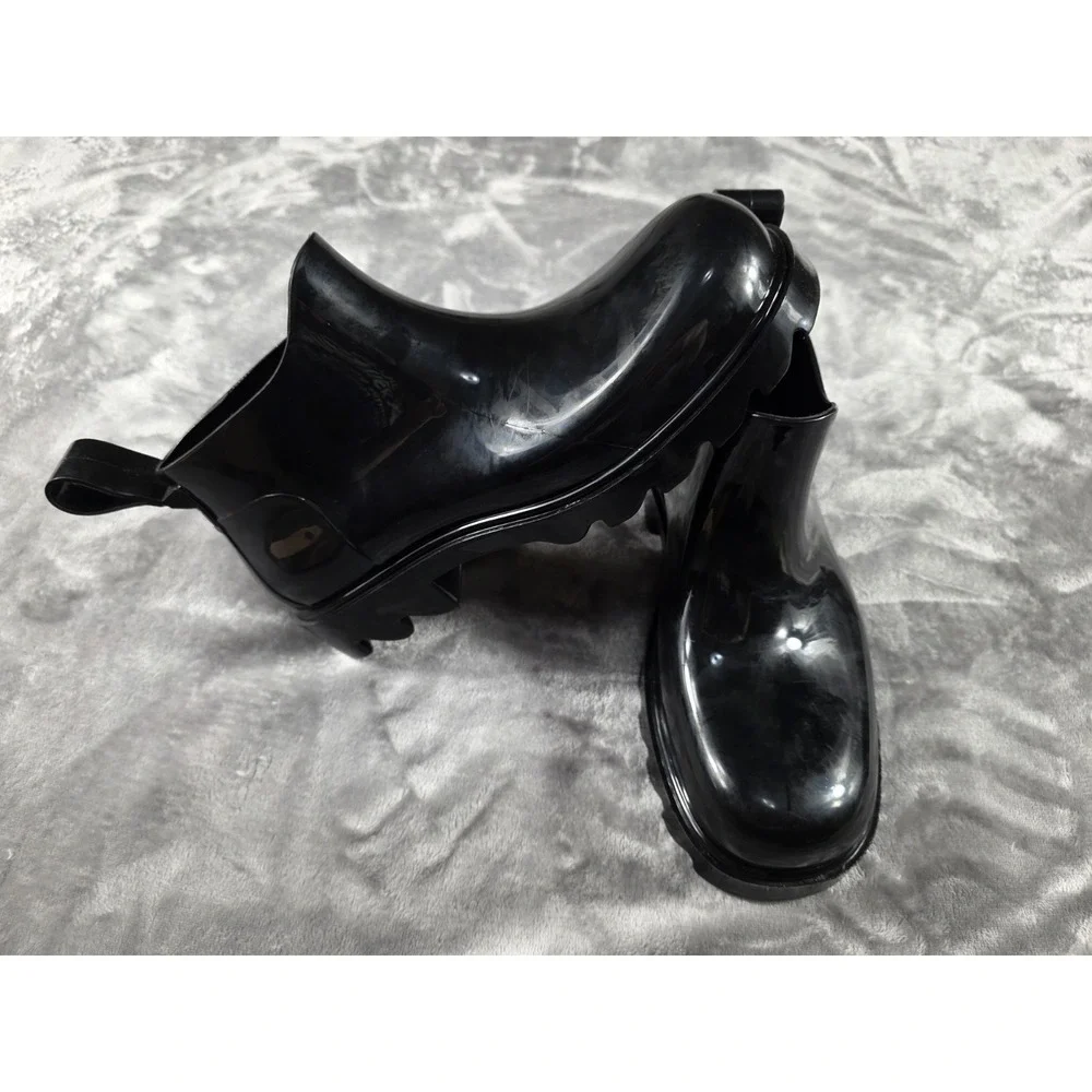 Free People High Street Black Ankle Rain Boots Size 10 Chunky Soles (NEVER USED)